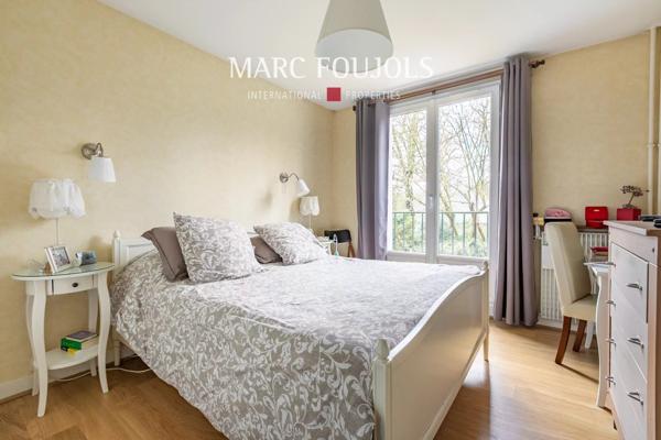 CHANTILLY – Rez de Chaussée avec jardin privatif , Gare à pied