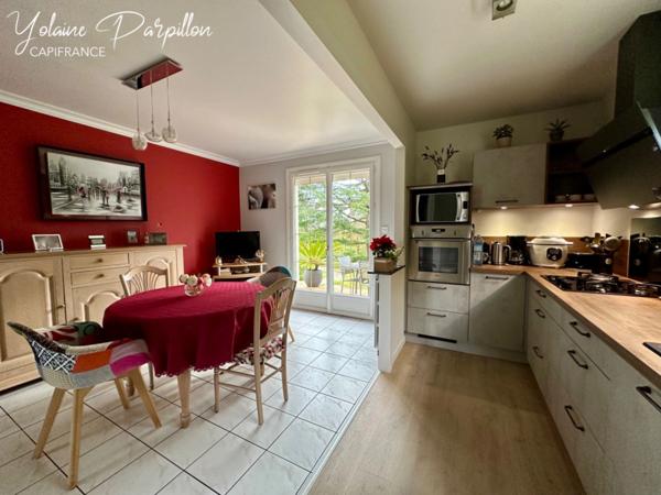 Maison à vendre - 3 chambres -sous-sol - 1627 m² de terrain - MONTAIGU VENDEE (85)