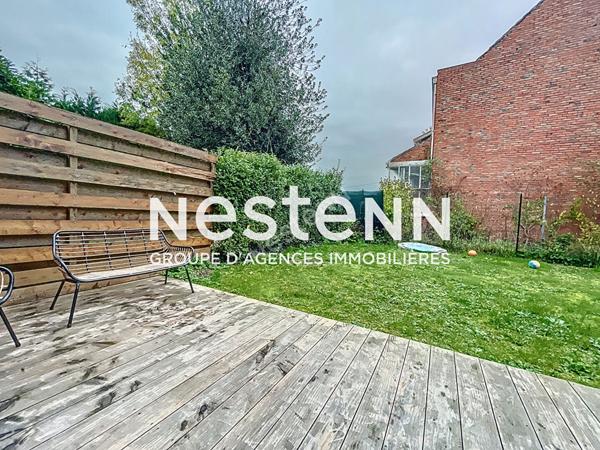 Maison de ville , 3 chambres , salon / sejour lumineux , garage , jardin , terrasse