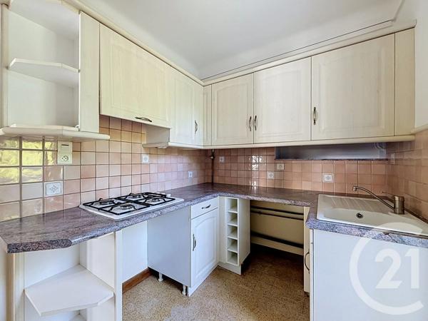 Appartement T2 à vendre  3 pièces - 50 m 2   MARSEILLE  - 13008