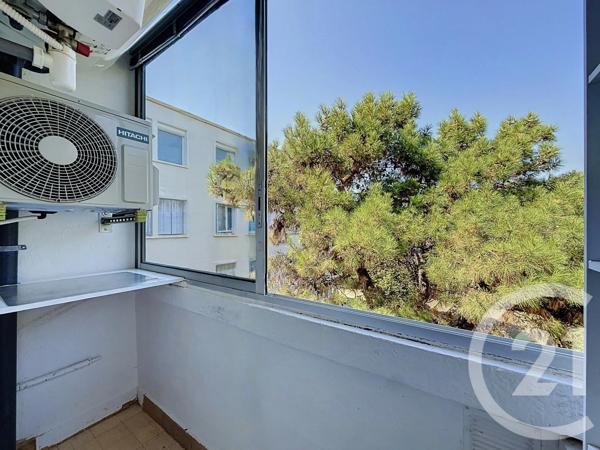 Appartement T2 à vendre  3 pièces - 50 m 2   MARSEILLE  - 13008