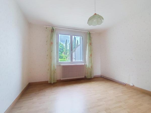 A Saint Denis sur Loire, 400m de la Loire, maison avec 4/5 chambres ...