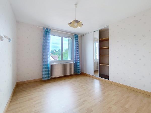 A Saint Denis sur Loire, 400m de la Loire, maison avec 4/5 chambres ...