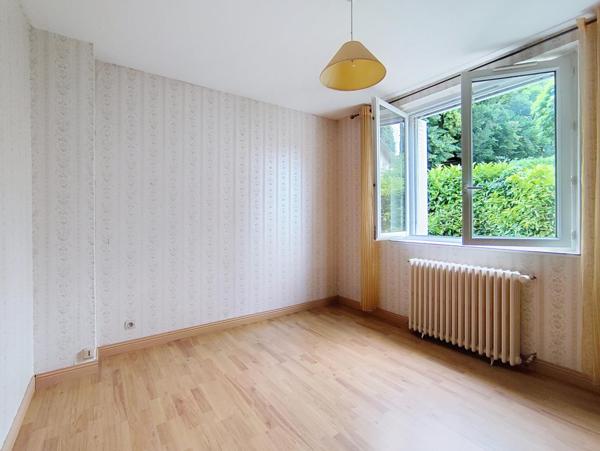 A Saint Denis sur Loire, 400m de la Loire, maison avec 4/5 chambres ...