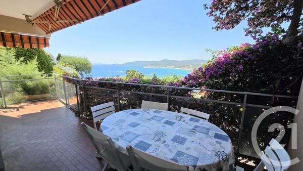 Appartement F3 à vendre  3 pièces - 61,97 m 2   LE LAVANDOU  - 83