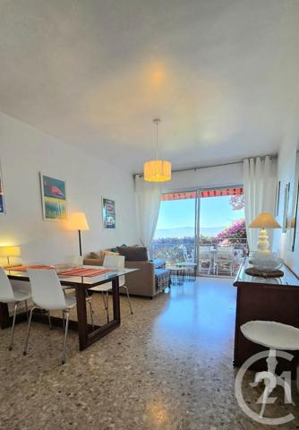 Appartement F3 à vendre  3 pièces - 61,97 m 2   LE LAVANDOU  - 83