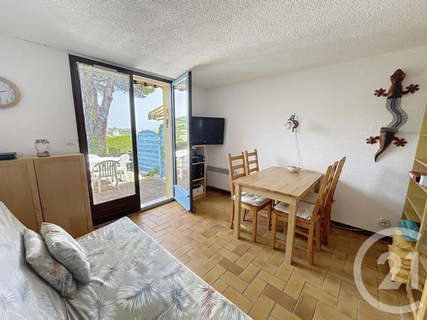 Appartement T3 à vendre  3 pièces - 34,40 m 2   CAVALAIRE SUR MER  - 83