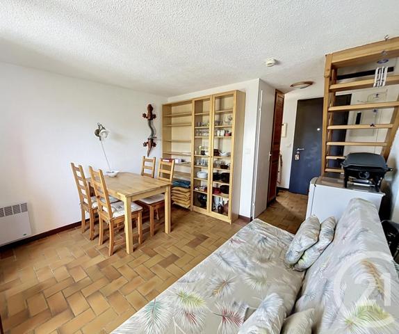 Appartement T3 à vendre  3 pièces - 34,40 m 2   CAVALAIRE SUR MER  - 83