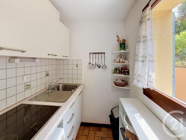 Appartement T3 à vendre  3 pièces - 34,40 m 2   CAVALAIRE SUR MER  - 83
