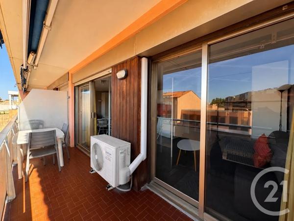 Appartement Studio Cabine à vendre  1 pièce - 25,42 m 2   LE LAVANDOU  - 83