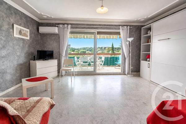 Appartement Studio Cabine à vendre  1 pièce - 25,42 m 2   LE LAVANDOU  - 83