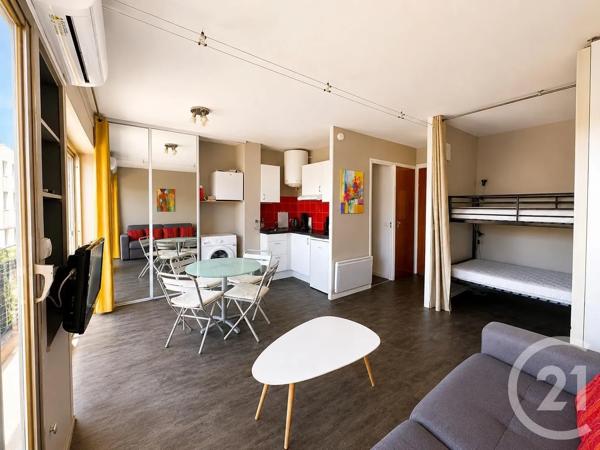Appartement Studio Cabine à vendre  1 pièce - 25,42 m 2   LE LAVANDOU  - 83