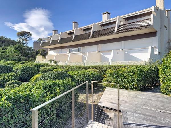 PROCHAINEMENT EN EXCLUSIVITÉ -  APPARTEMENT FRONT DE MER - SAINT-AYGULF