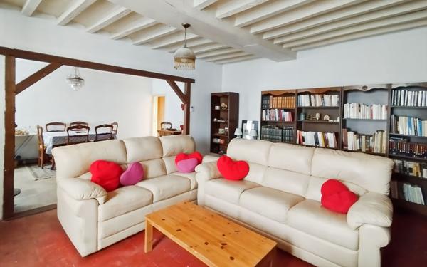 Maison à vendre    6 pièces •  Chaumont-sur-Tharonne