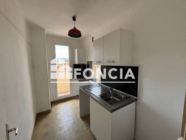 Location Appartement 3 pièces 51.5 m² - 12 AVENUE DU MARECHAL JUIN Digne-les-bains 04000