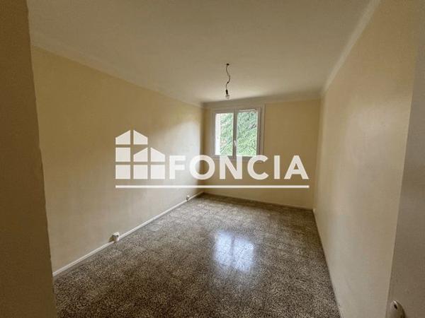 Location Appartement 3 pièces 51.5 m² - 12 AVENUE DU MARECHAL JUIN Digne-les-bains 04000