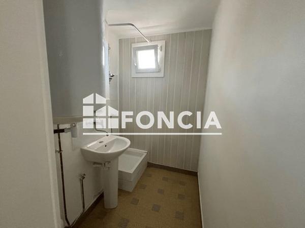 Location Appartement 3 pièces 51.5 m² - 12 AVENUE DU MARECHAL JUIN Digne-les-bains 04000