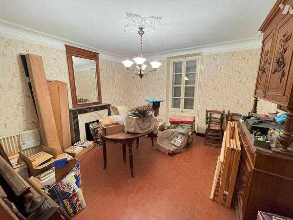 A vendre - Villeneuve (04) -  Alpes-de-Haute-Provence: Maison de village d'env 119,55 m² située...