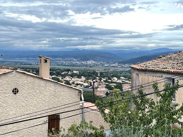 A vendre - Villeneuve (04) -  Alpes-de-Haute-Provence: Maison de village d'env 119,55 m² située...