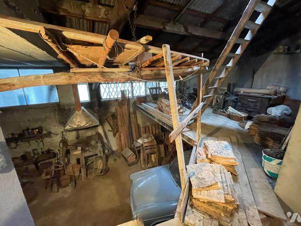 A vendre - Villeneuve (04) -  Alpes-de-Haute-Provence: Maison de village d'env 119,55 m² située...