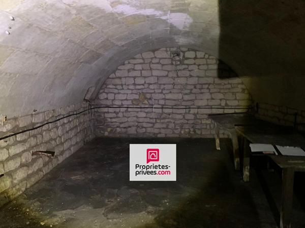 Ensemble immobilier d'environ 650 M²