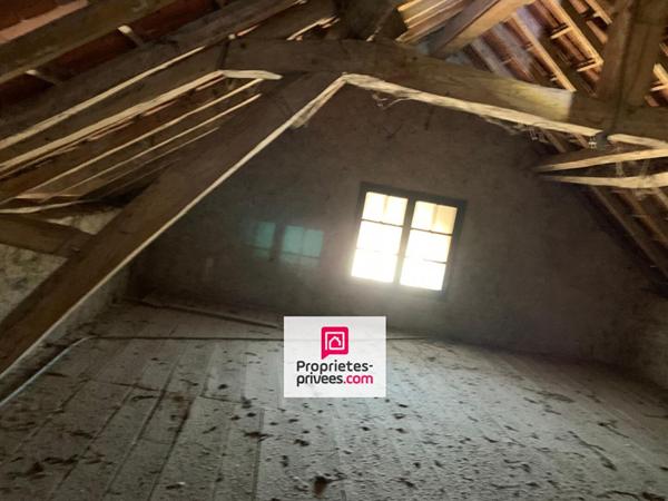 Ensemble immobilier d'environ 650 M²