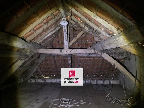 Ensemble immobilier d'environ 650 M²