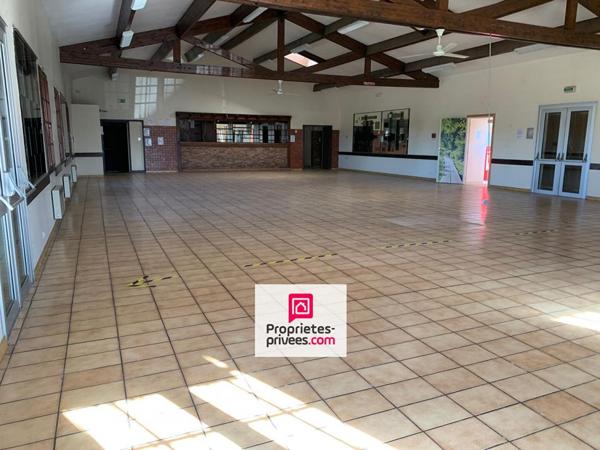 Ensemble immobilier d'environ 650 M²