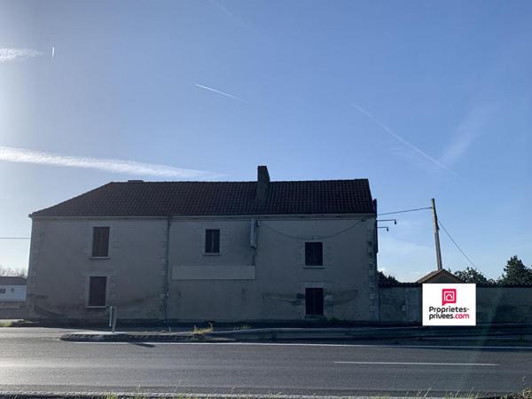 Ensemble immobilier d'environ 650 M²