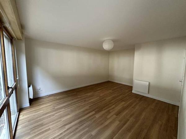 Appartement 2 pièces                                        - 44000 Nantes Réf : 12270