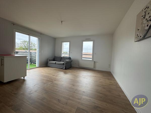 Appartement à louer Montaigu : 2 pièces, 44m² avec 1 chambre(s) à 650€ - AJP Immobilier Montaigu