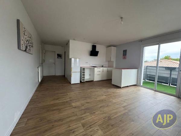 Appartement à louer Montaigu : 2 pièces, 44m² avec 1 chambre(s) à 650€ - AJP Immobilier Montaigu