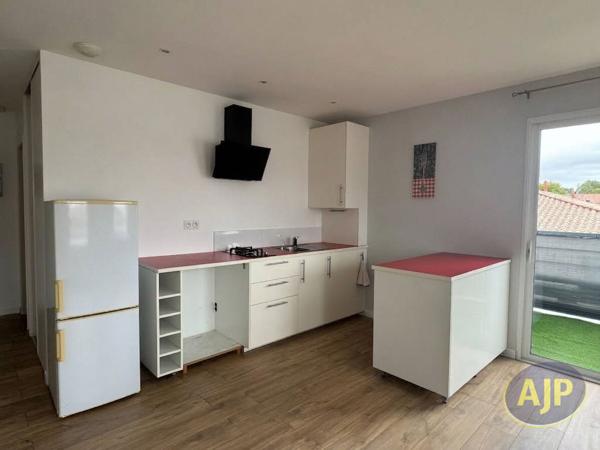 Appartement à louer Montaigu : 2 pièces, 44m² avec 1 chambre(s) à 650€ - AJP Immobilier Montaigu