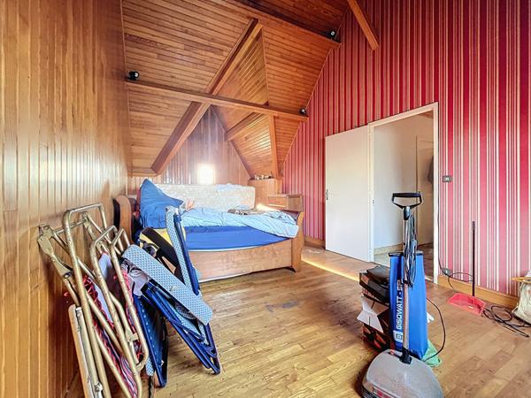 Maison - 8 pièces - 158 m² - QUIMPER - Voie romaine