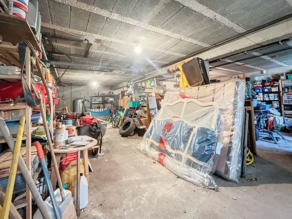 Maison - 8 pièces - 158 m² - QUIMPER - Voie romaine