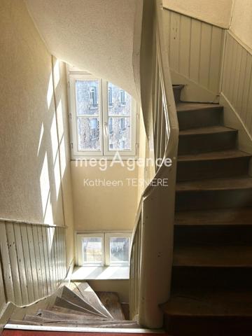 Appartement à FOUGERES, 35300 - 6 pièces 108m²