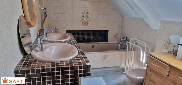 Magnifique longère en pierres