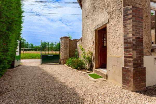 MAISON DE CHARME DANS ANCIEN CORPS DE FERME