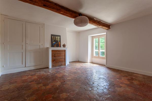 MAISON DE CHARME DANS ANCIEN CORPS DE FERME