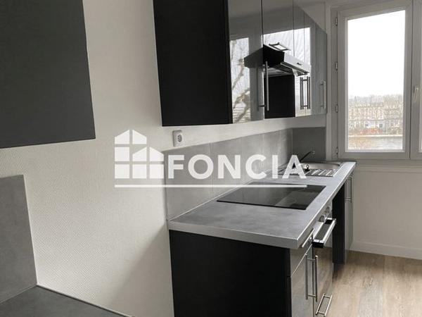 Location Appartement 4 pièces 68.9 m² - 62 QUAI CAVELIER DE LA SALLE Rouen 76100