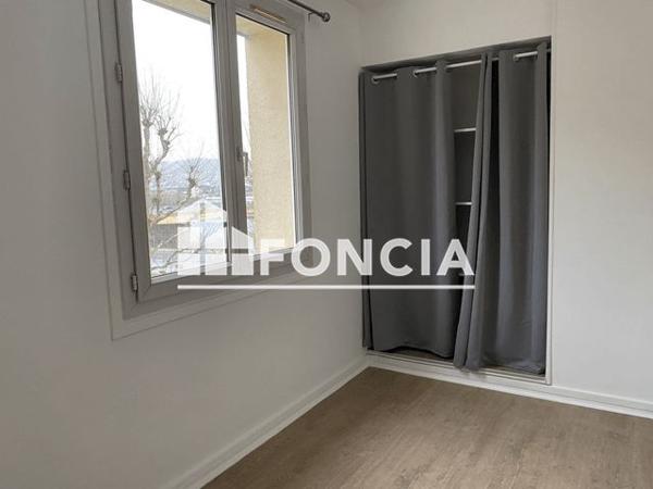 Location Appartement 4 pièces 68.9 m² - 62 QUAI CAVELIER DE LA SALLE Rouen 76100