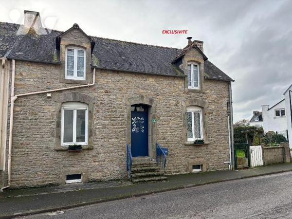 Maison a Vendre à LANGOLEN, en Finistère Sud (29), en EXCLUSIVITE, au Coeur du Bourg, Maison Ru...