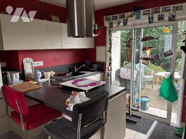 Maison a Vendre à LANGOLEN, en Finistère Sud (29), en EXCLUSIVITE, au Coeur du Bourg, Maison Ru...