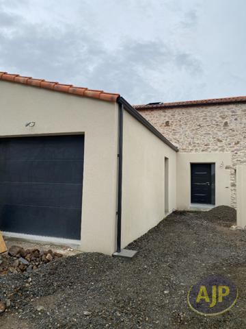 Location maison Remouille : 1 100 € - AJP Immobilier Clisson