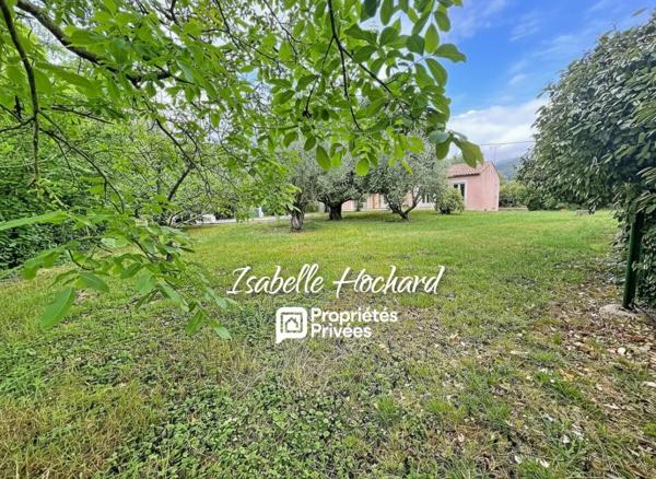 Maison familiale avec piscine, grands volumes et fort potentiel. Terrain 1 982 m²