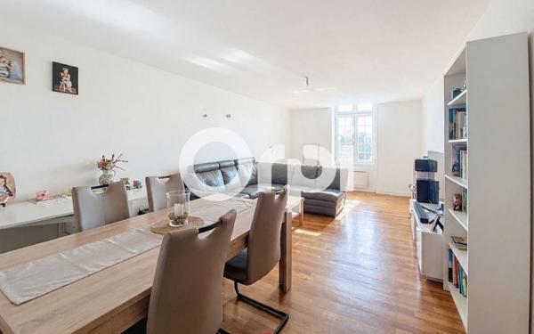 Appartement à vendre    3 pièces •  La Fère