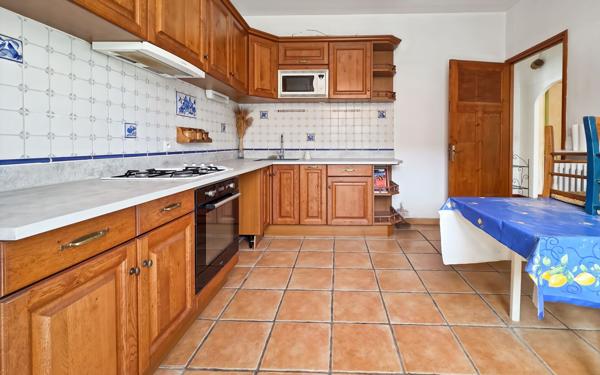 Maison à vendre    4 pièces •  Avignon
