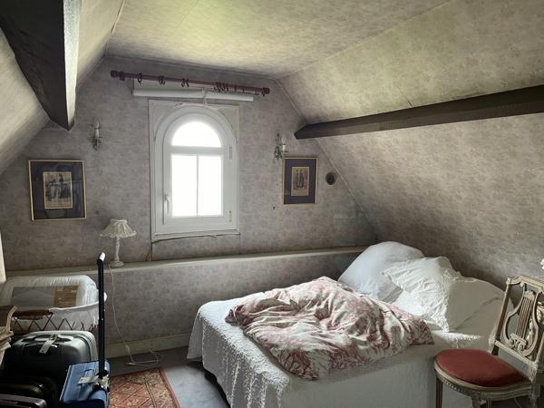 À vendre - Maison bourgeoise, 8 pièces située à Compiègne (60200)