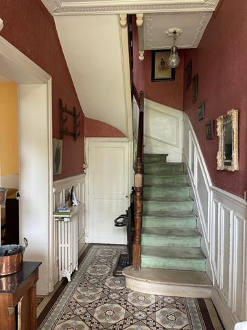 À vendre - Maison bourgeoise, 8 pièces située à Compiègne (60200)
