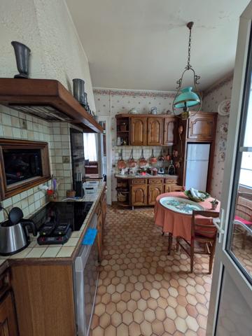 À vendre - Maison bourgeoise, 8 pièces située à Compiègne (60200)